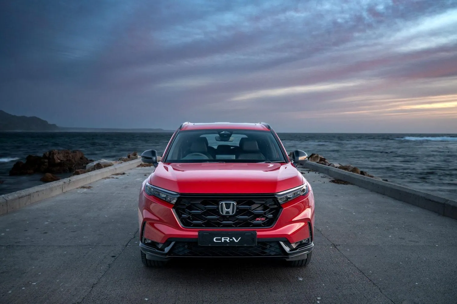 Honda CR-V hybrid SUV head-on front view - Saffarazzi Honda CR-V hybrid SUV head-on front view