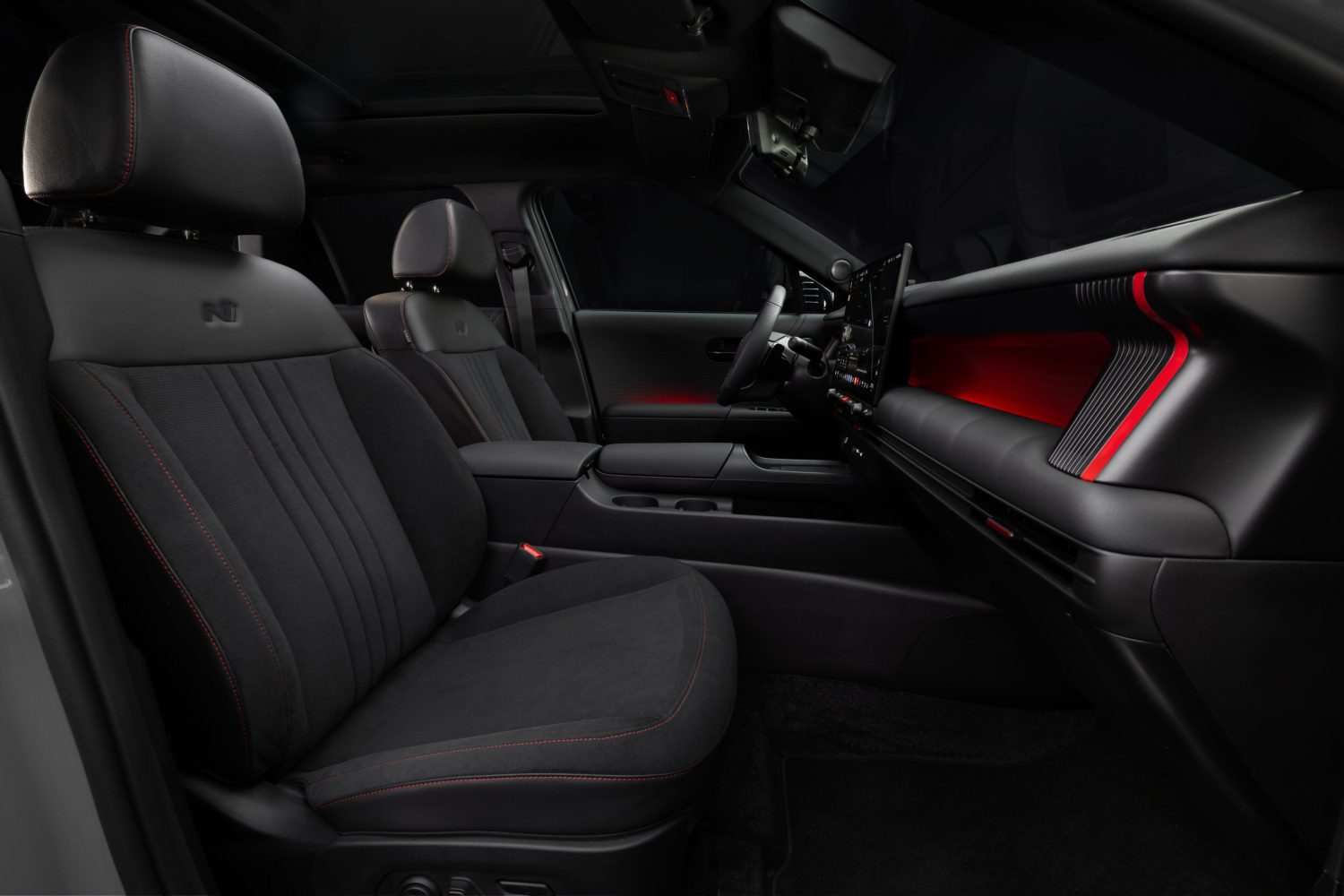 Hyundai Tucson N Line front seats with N logo