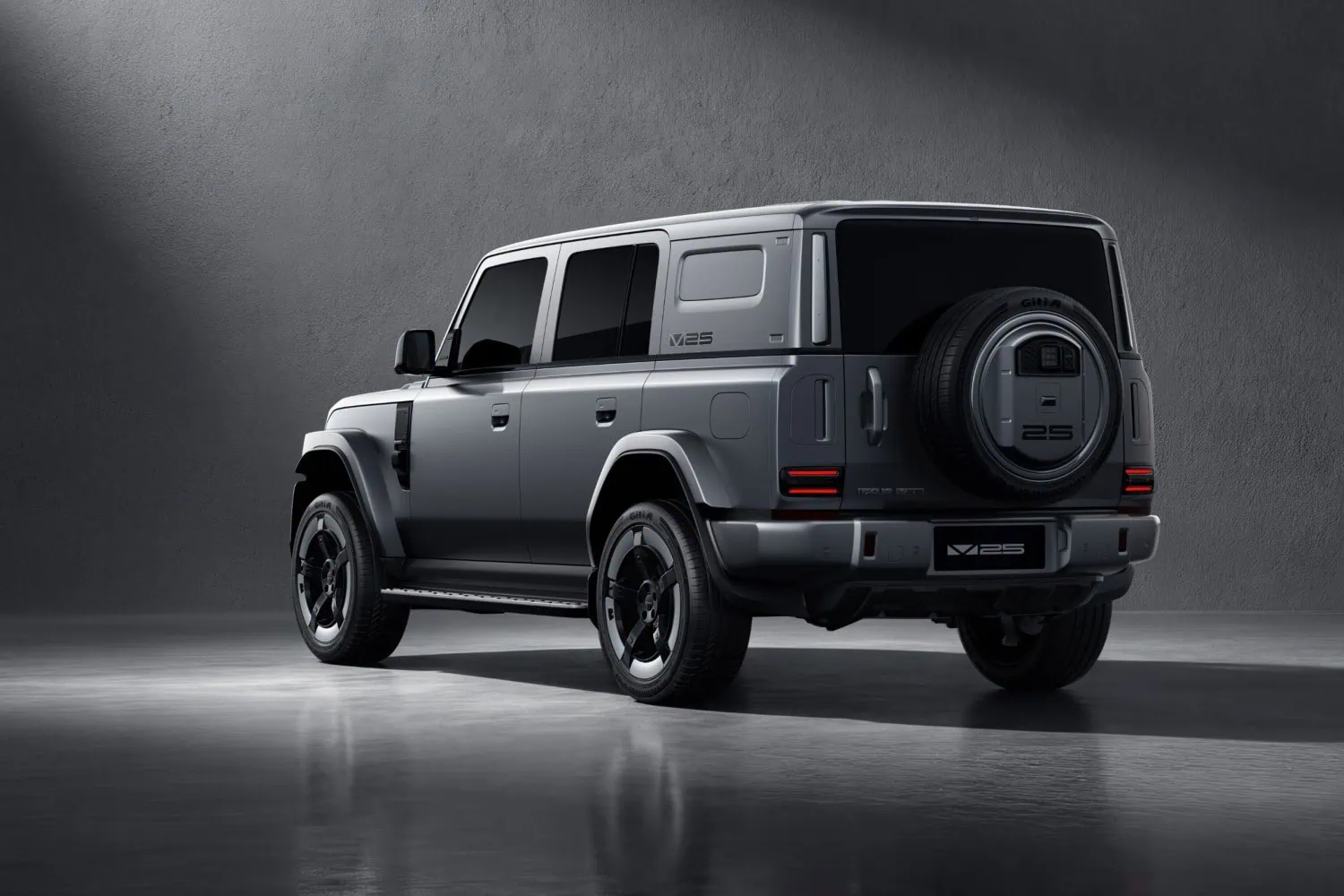 ICar V25 rear left - Saffarazzi ICar V25 SUV left rear three-quarter view.
