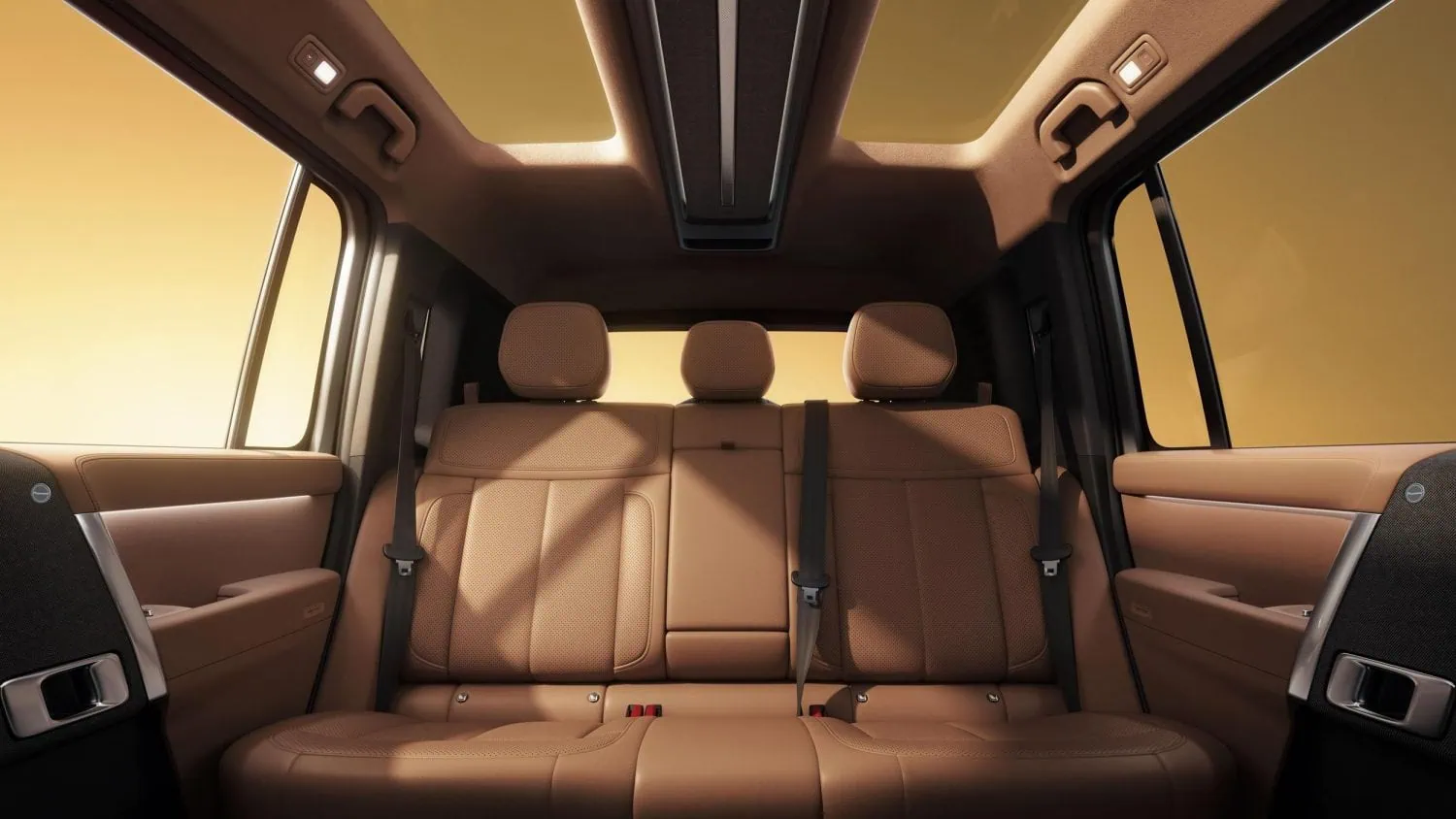 iCAUR V27 rear bench seat and cabin - Saffarazzi iCAUR V27 rear bench seat and cabin
