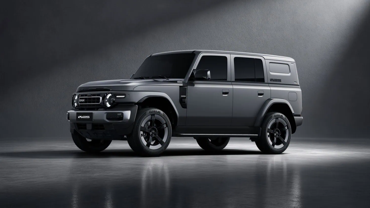 Off-road SUV in studio - Saffarazzi Jaecoo off-road SUV side profile in dark studio.