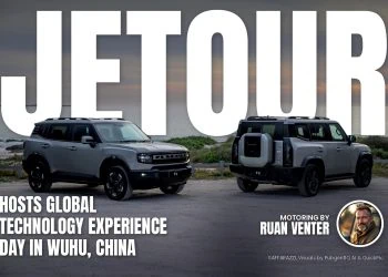 Jetour T1 and T2 SUVs parked by the sea at sunset