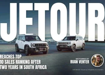 Jetour T2 and T1 SUVs parked by the coast