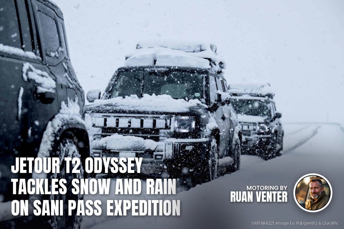 Jetour T2 Odyssey convoy parked in heavy snowfall - Saffarazzi Jetour T2 Odyssey convoy parked in heavy snowfall