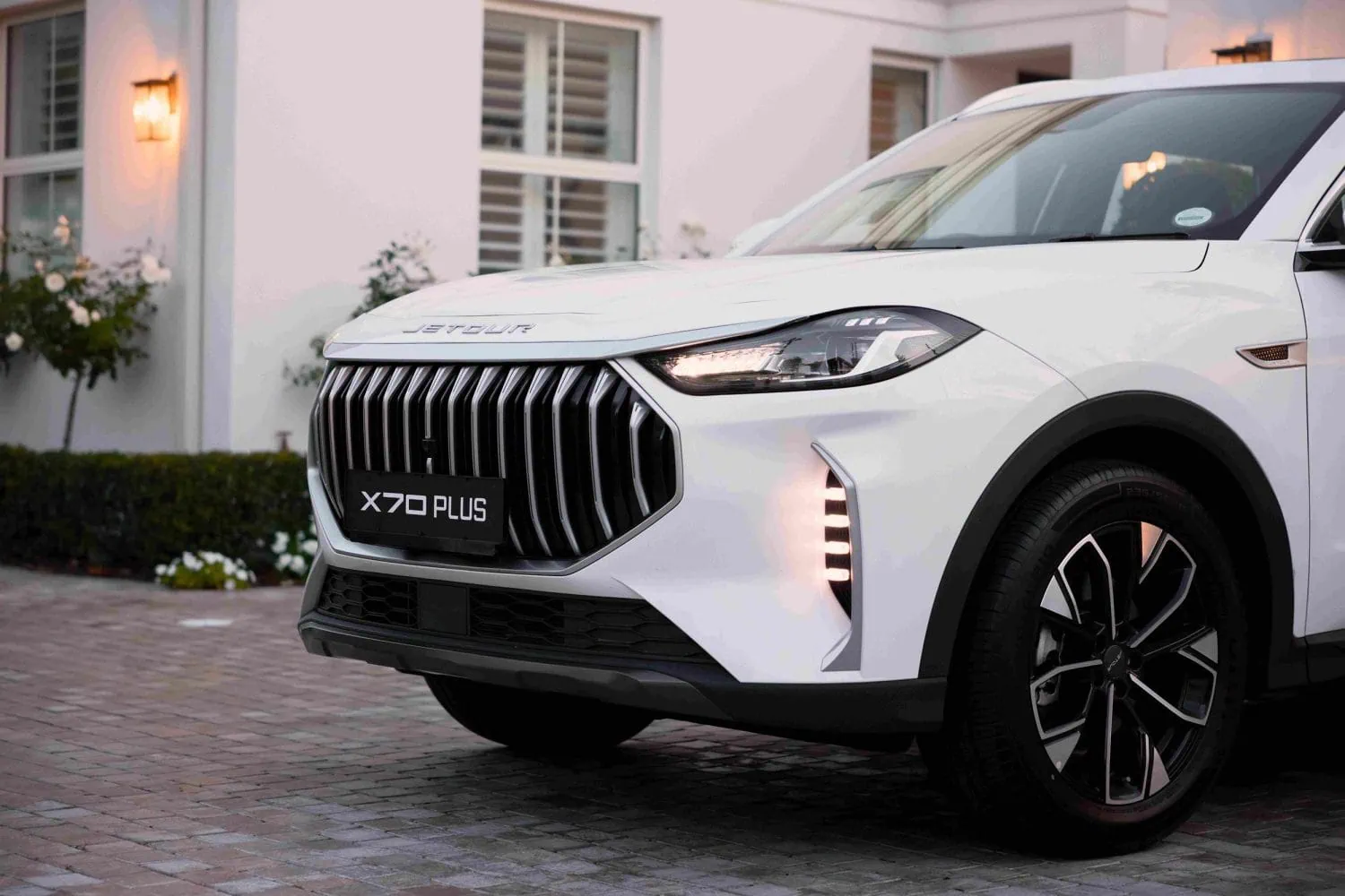 Jetour X70 Plus front grille and headlight detail - Saffarazzi Jetour X70 Plus front grille and headlight detail