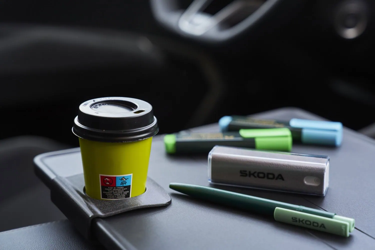 Printed tray cup holder - Saffarazzi Škoda 3D-printed cup holder on a folding tray.