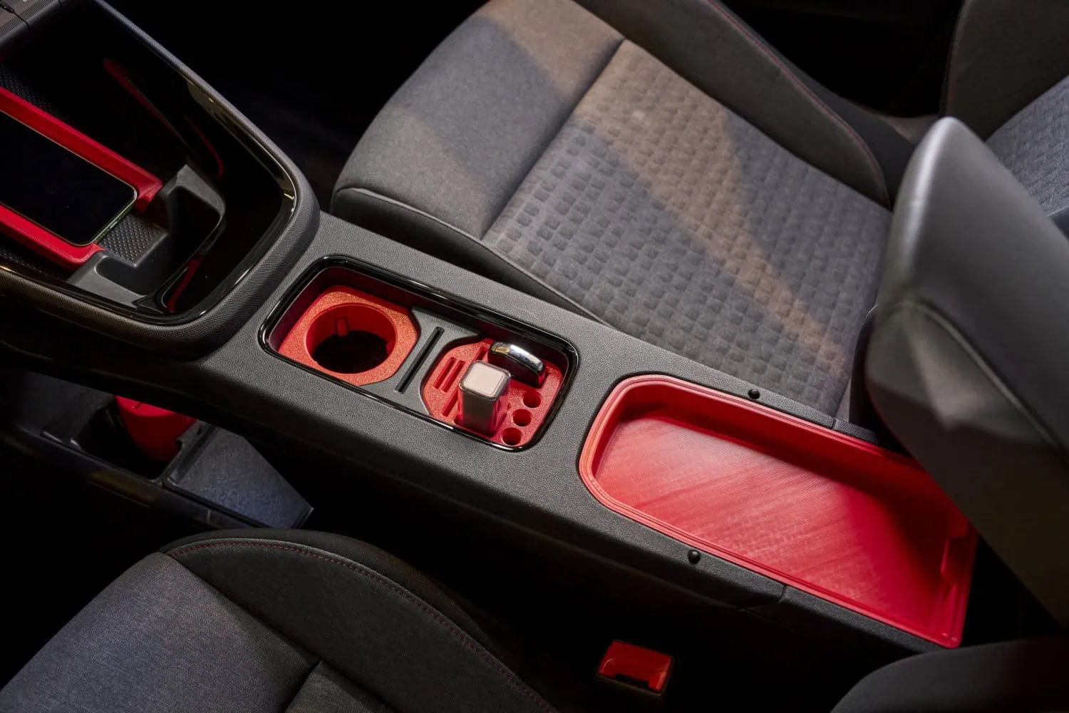 Red console inserts - Saffarazzi Škoda centre console fitted with red 3D-printed inserts.