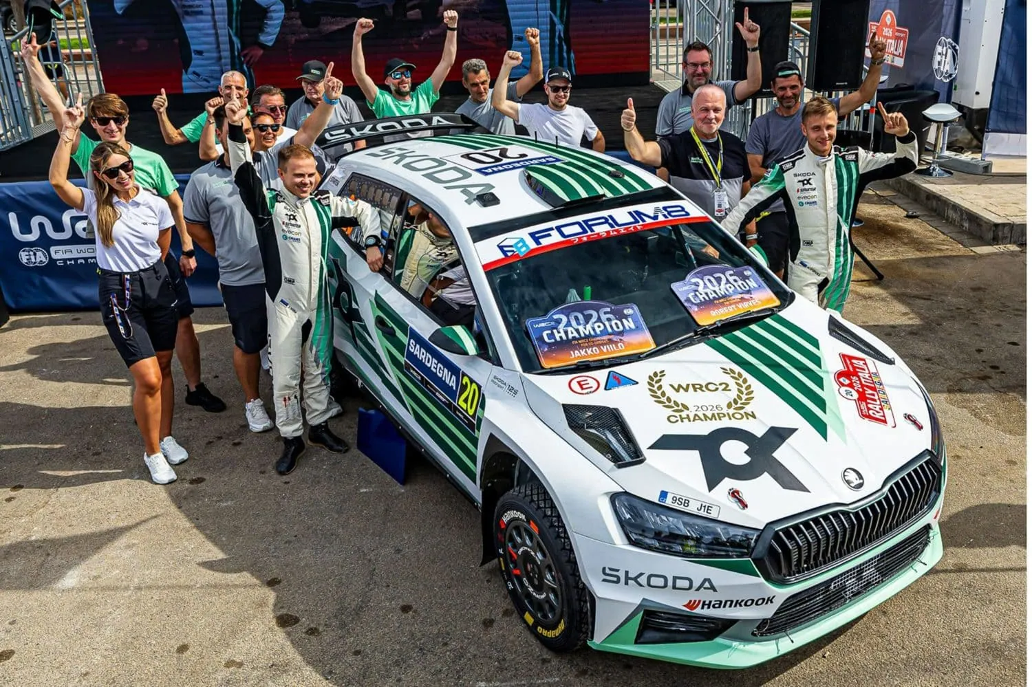 Škoda Fabia RS Rally2 WRC2 champion crew celebrating - Saffarazzi Škoda Fabia RS Rally2 WRC2 champion crew celebrating