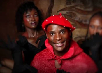 Leskandi 2.0 - Mvzzle & Mawhoo (feat. Janesh & Natiey Lepaka) Official Music Video