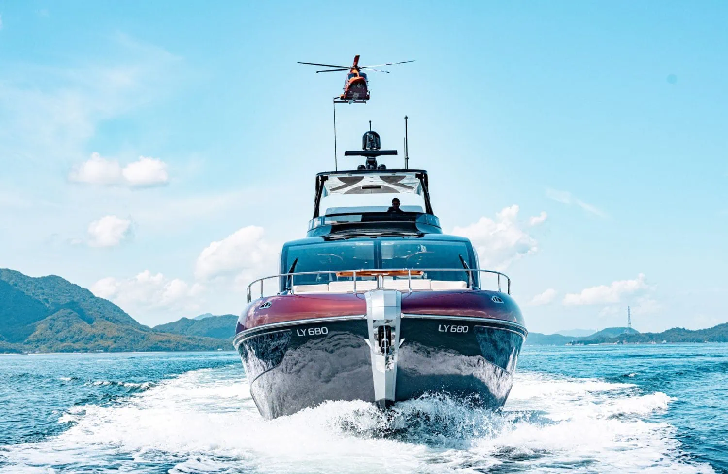 Lexus LY 680 yacht with Lexus Flight helicopter overhead - Saffarazzi Lexus LY 680 yacht with Lexus Flight helicopter overhead