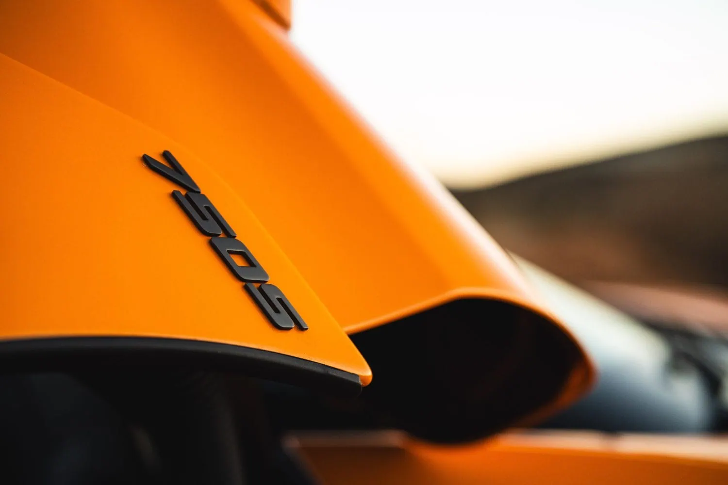 McLaren 750S rear wing badge close-up - Saffarazzi McLaren 750S rear wing badge close-up