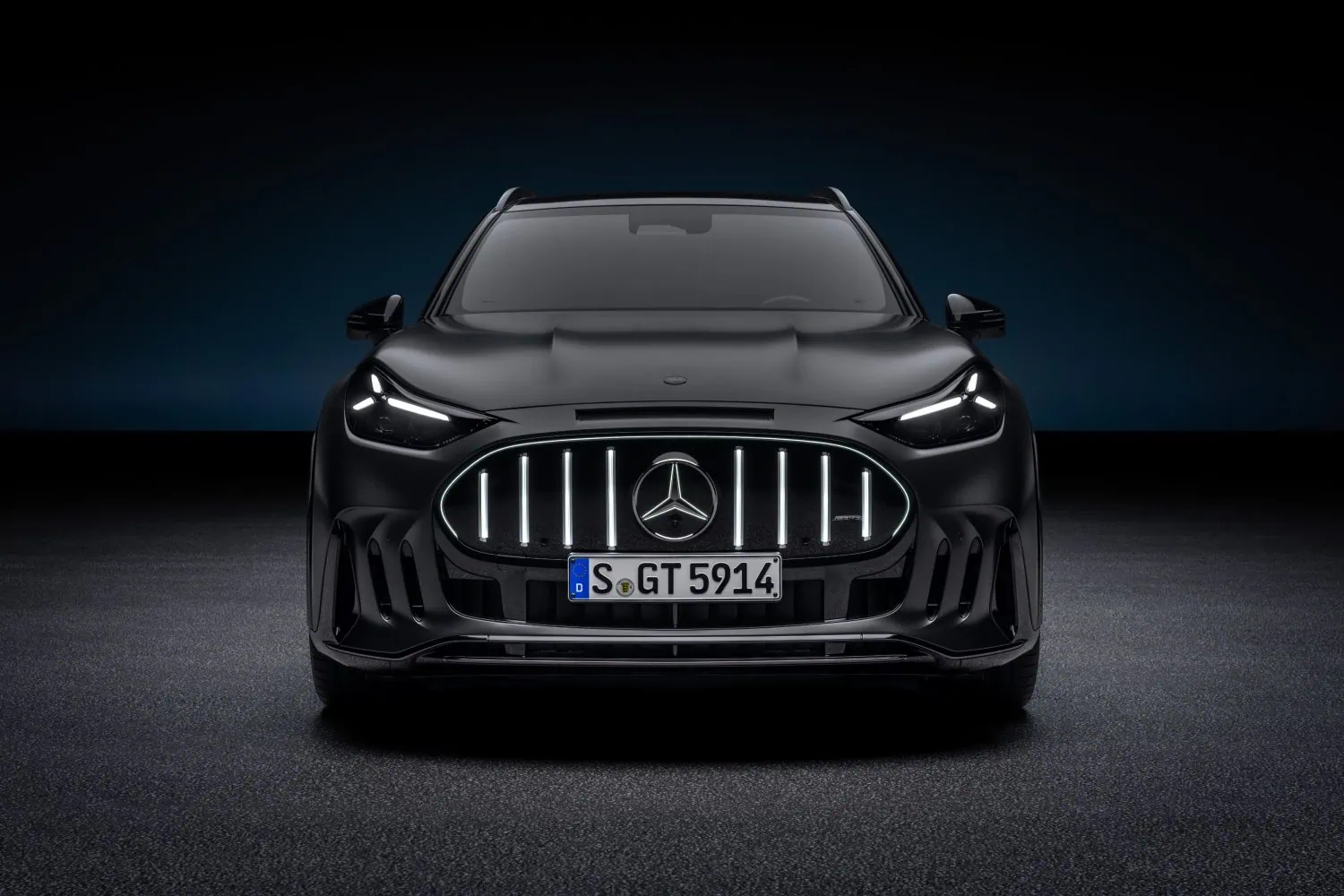 Mercedes-AMG GT SUV nose - Saffarazzi Mercedes-AMG GT SUV head-on front view.