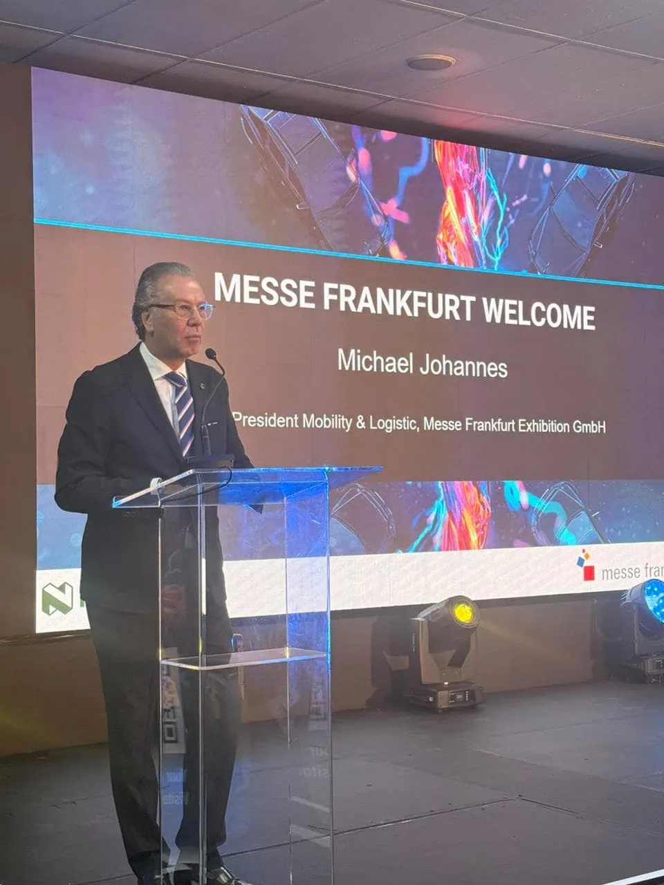 Automechanika JHB CEO Breakfast press photo 4 - Saffarazzi Messe Frankfurt welcome address at Automechanika Johannesburg CEO Breakfast.
