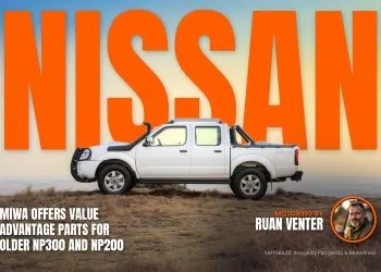 Nissan NP300 Hardbody double cab bakkie side view - Saffarazzi Nissan NP300 Hardbody double cab bakkie side view