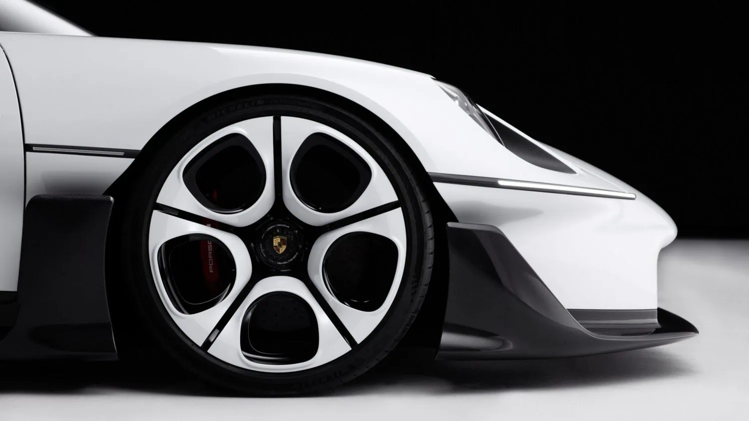 Porsche Mission S concept front wheel close-up - Saffarazzi Porsche Mission S concept front wheel close-up