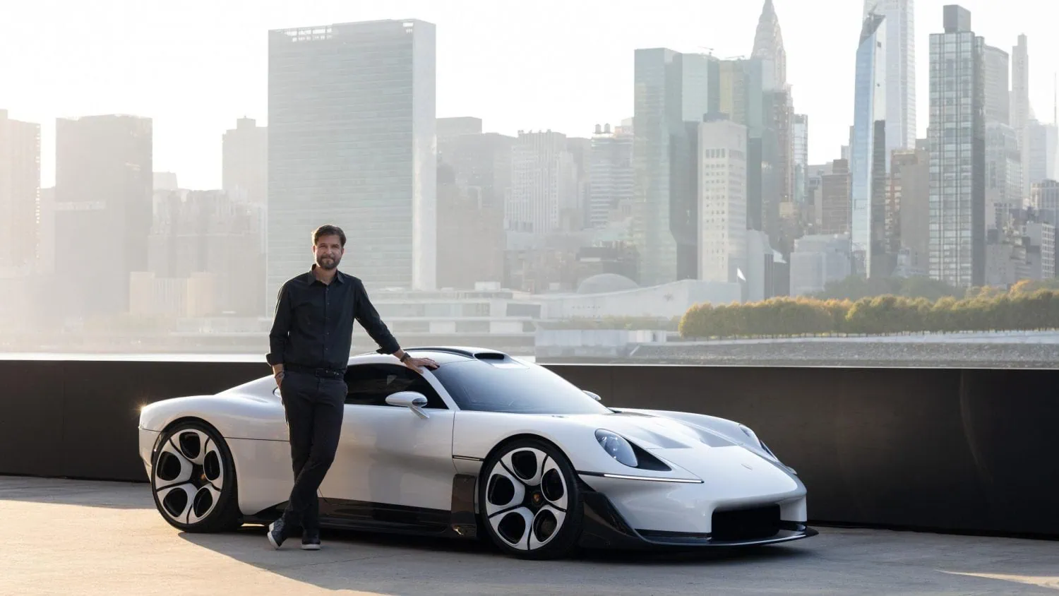 Porsche Mission S concept with designer in New York - Saffarazzi Porsche Mission S concept with designer in New York
