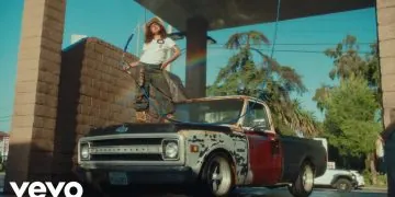 Remi Wolf - I Won’t Cry (Official Video) - Saffarazzi Remi Wolf - I Won’t Cry (Official Video)