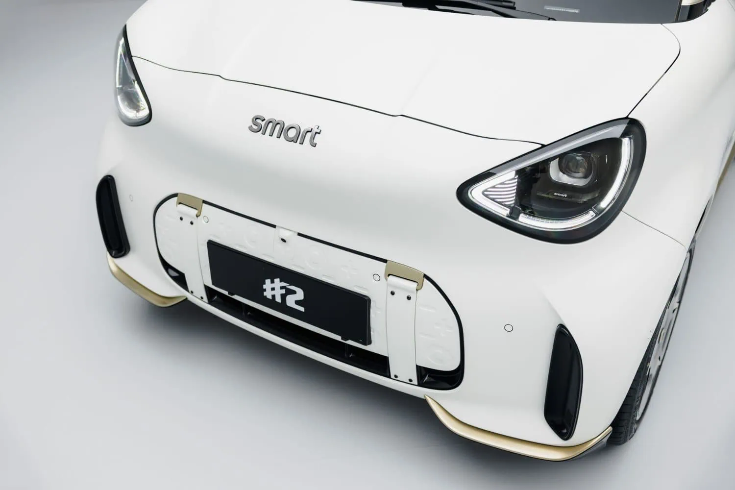 smart #2 front bumper, headlight and number plate detail - Saffarazzi smart #2 front bumper, headlight and number plate detail