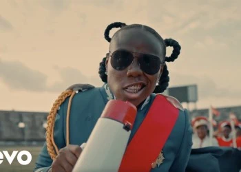 Wuru Manya music video still: the opening frame of the official YouTube video.