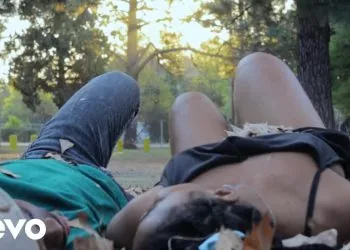 Umafikizolo - Ngathi Nguye (Official Music Video) ft. Umashotana