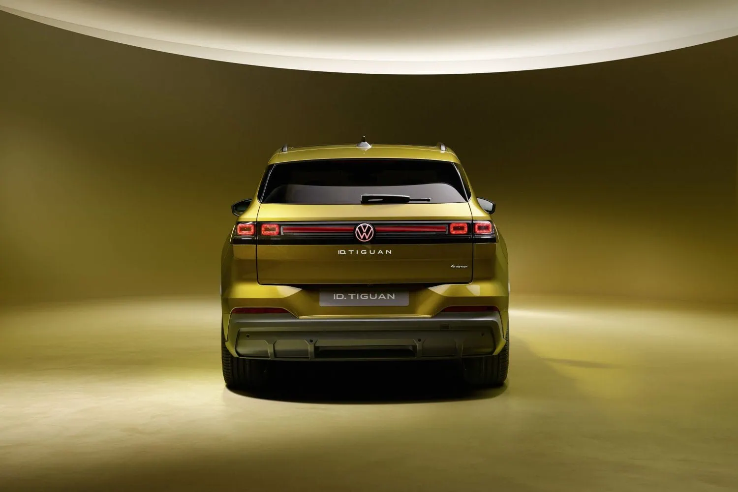 Volkswagen ID. Tiguan electric SUV rear view - Saffarazzi Volkswagen ID. Tiguan electric SUV rear view