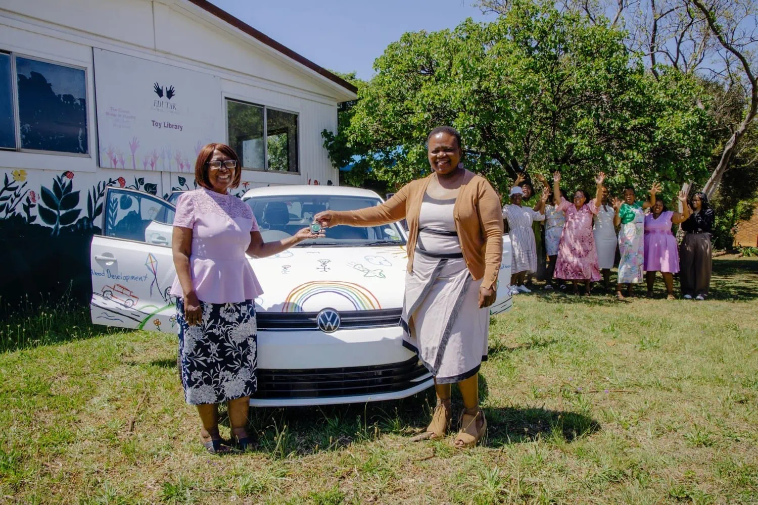 Vivo key handover - Saffarazzi Volkswagen Vivo keys handed over at toy library.