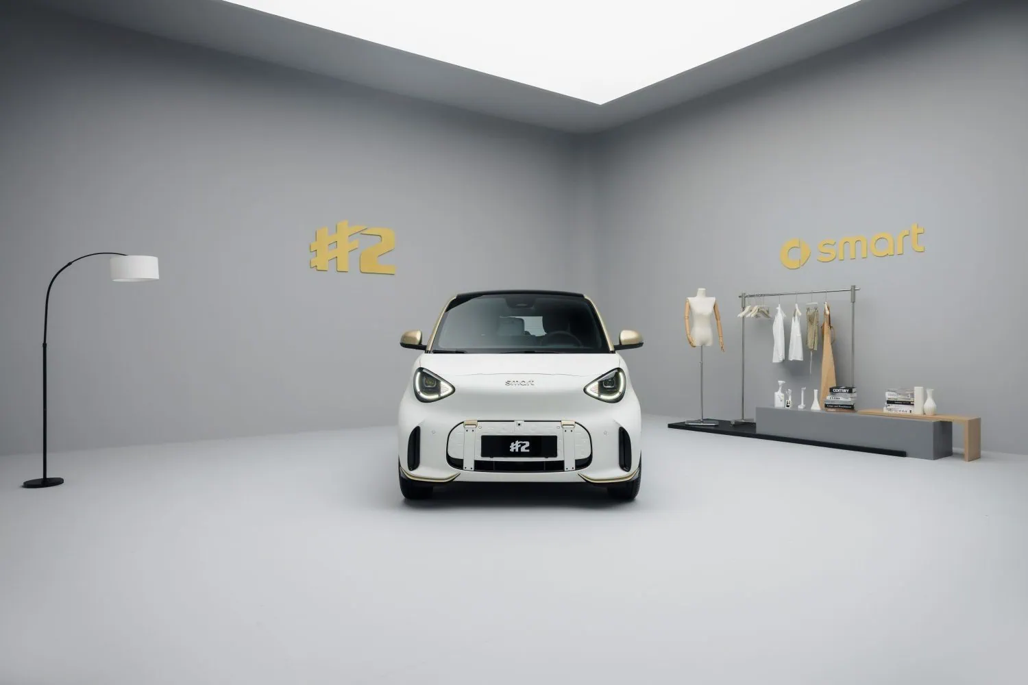White smart #2 city car head-on front view - Saffarazzi White smart #2 city car head-on front view